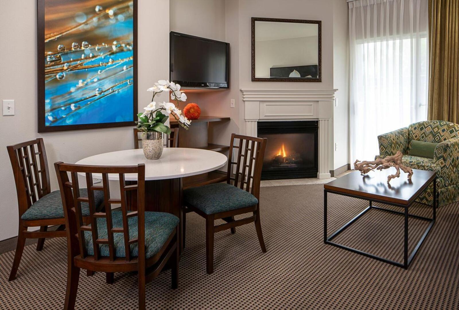 One-Bedroom Suite